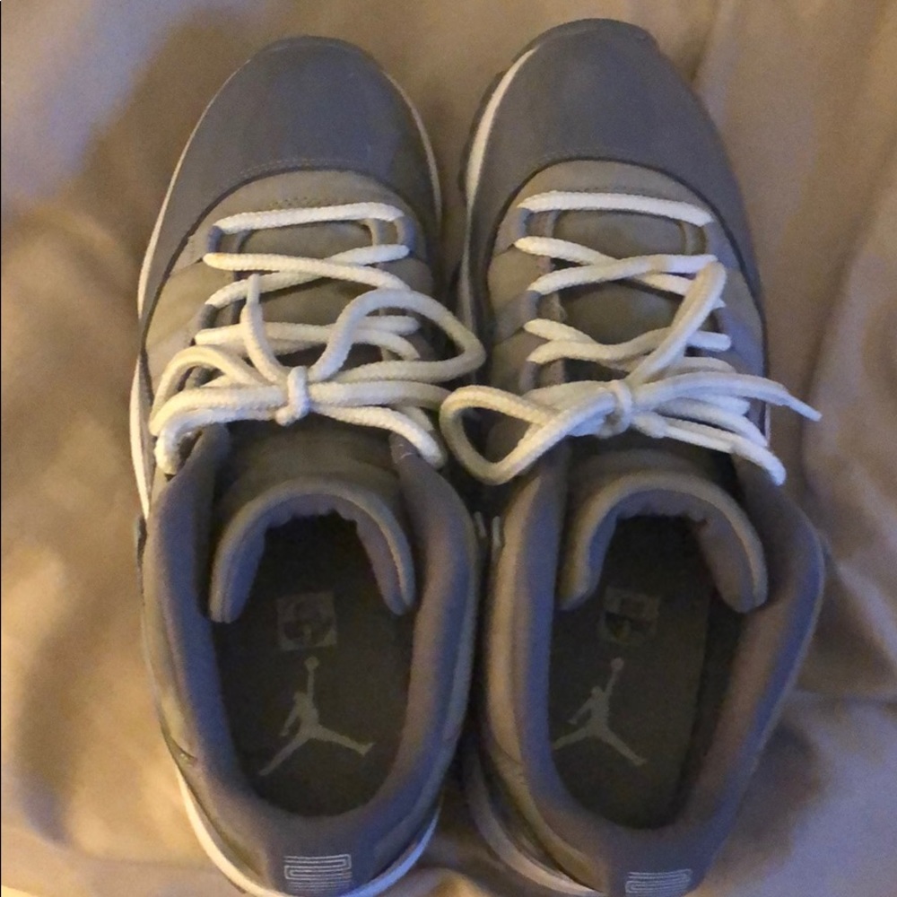 Men’s Jordan sneakers
